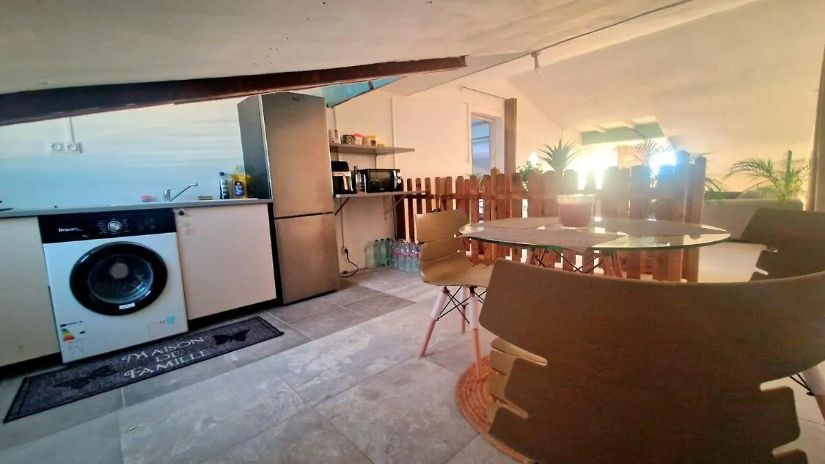 Logement Vue Mer Et Montagne バステール アパート